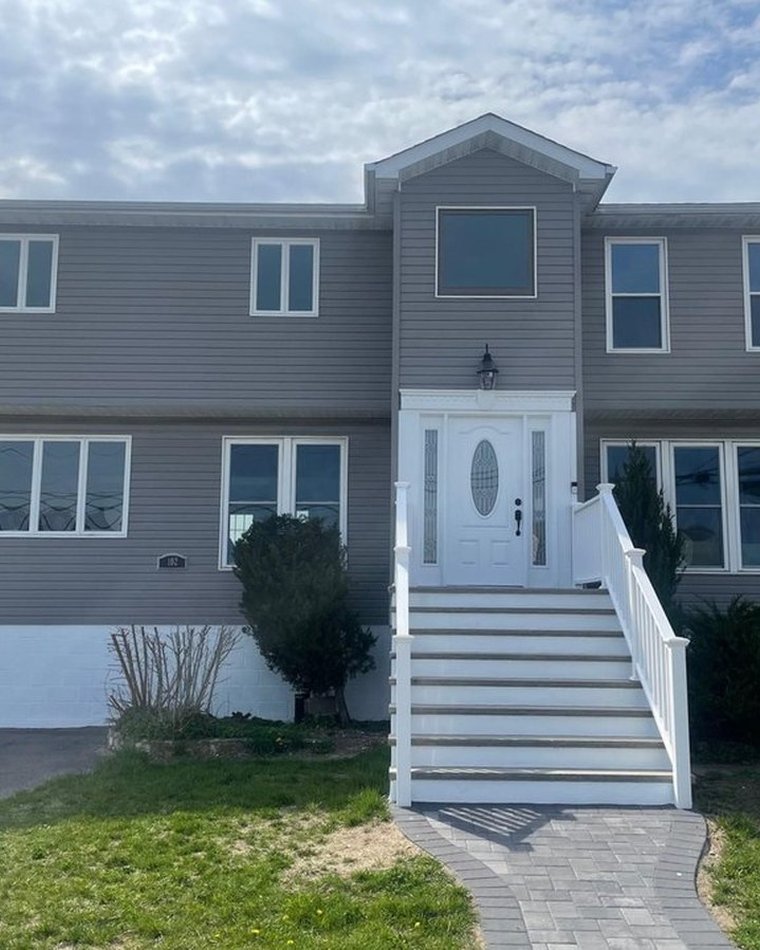 102 Surf Road, Lindenhurst NY, sold by Plan A Realty Corp. for $725,000